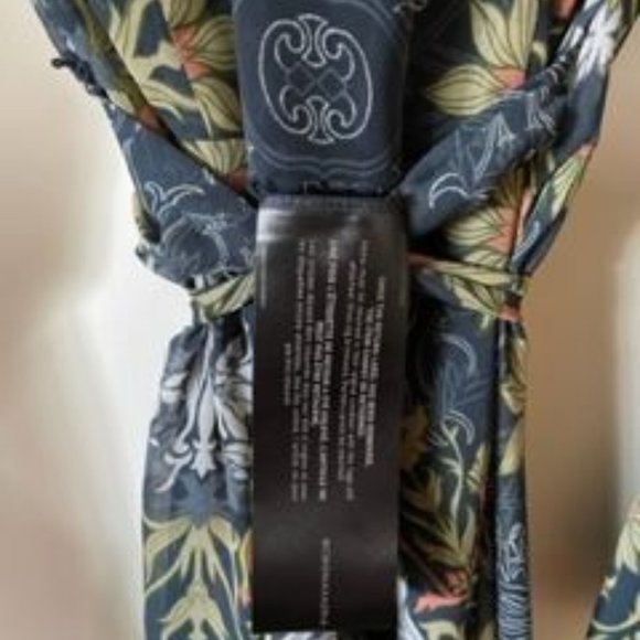 Elegant Wrap Dress with Matching Slip - Picture 6 of 11